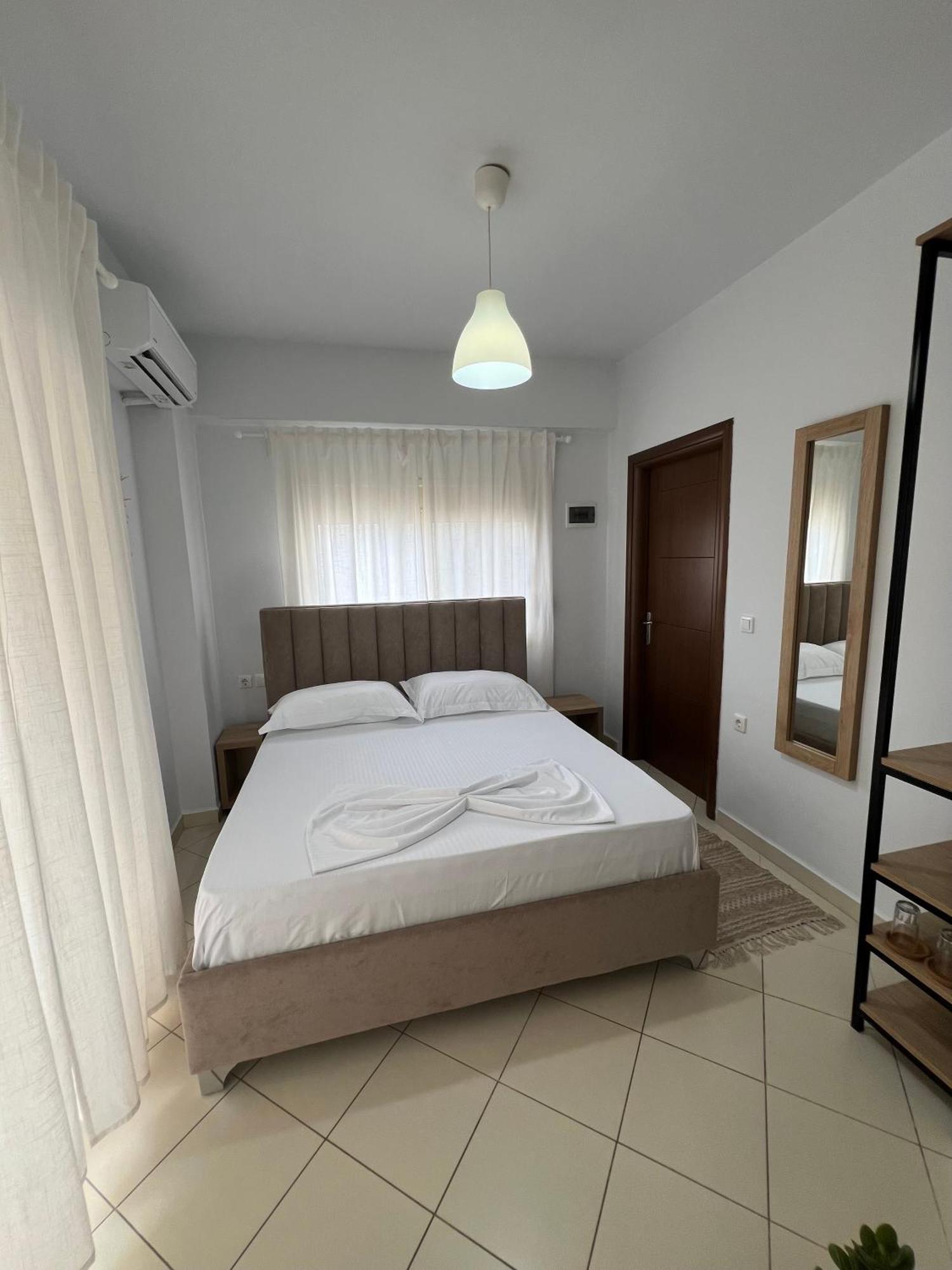 Helios Rooms Саранда Екстер'єр фото