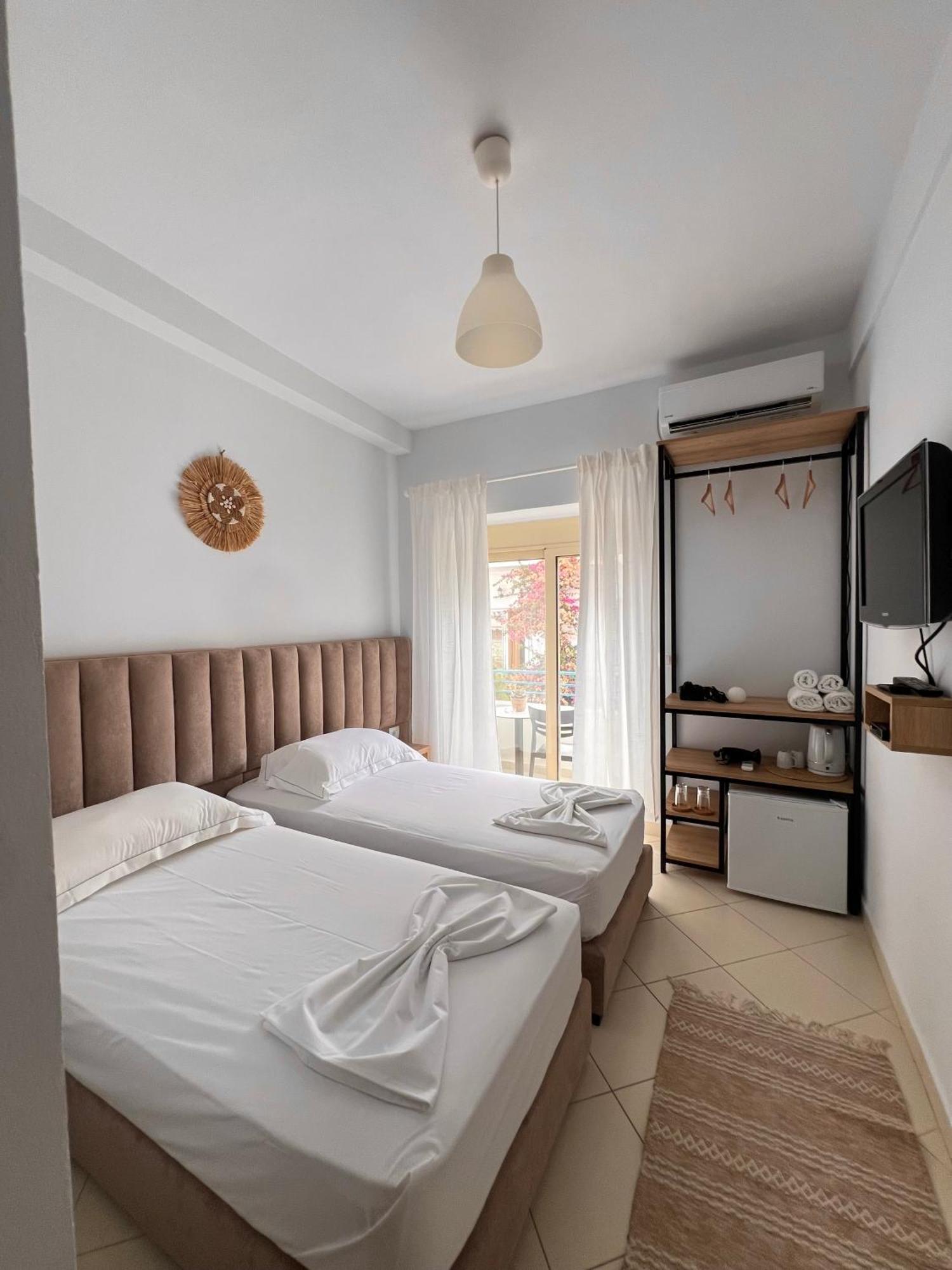 Helios Rooms Саранда Екстер'єр фото